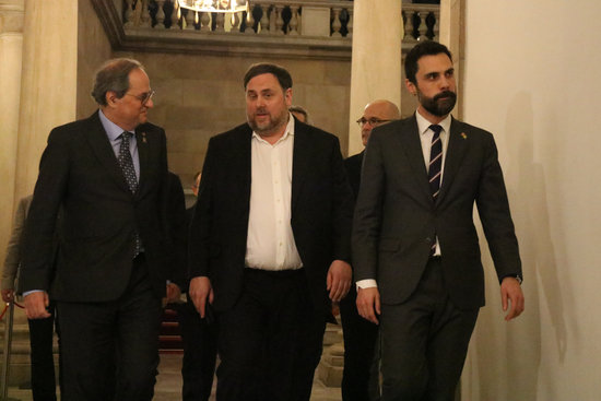 From left to right, Catalan president Quim Torra, ERC head Oriol Junqueras, and parliament speaker Roger Torrent (by Mariona Puig)